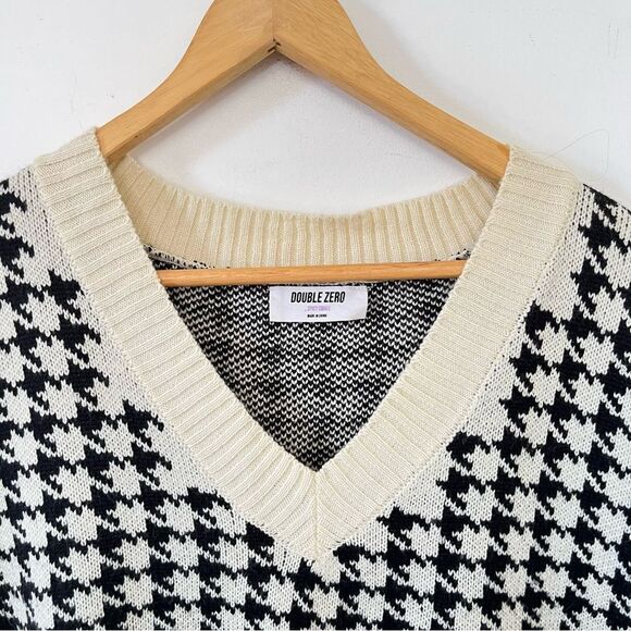 Double Zero Black Cream Houndstooth Pattern Oversized V-neck Vest - Picture 7 of 7